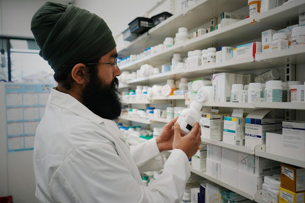 Người Việt mua thuốc kê đơn ở pharmacy Bellaire — chương trình Silver CSR có copay $0–$3 cho thuốc generic