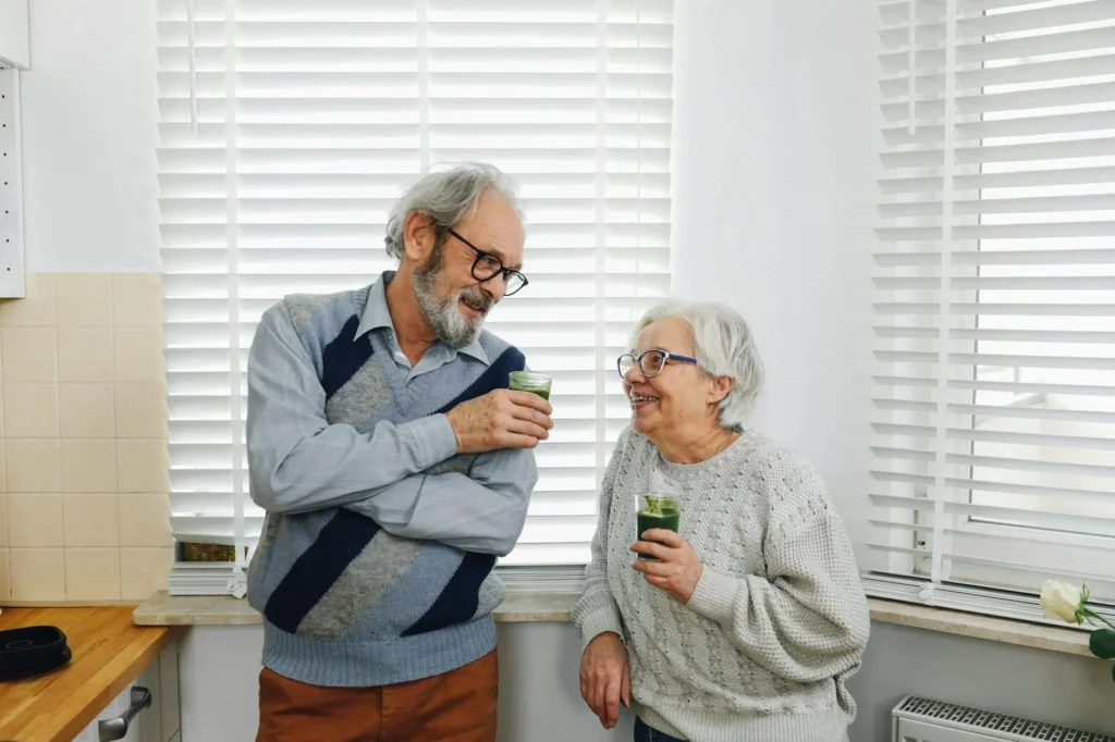 Vợ chồng người Việt nghỉ hưu — Special Enrollment Period cho 8 tháng để ghi danh Medicare sau khi nghỉ việc